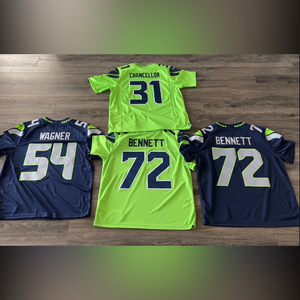 4 pack of XL Seattle Seahawks jerseys